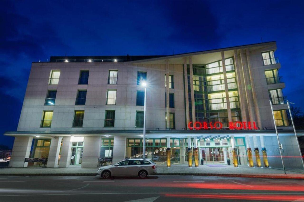 Corso Hotel Печ Экстерьер фото