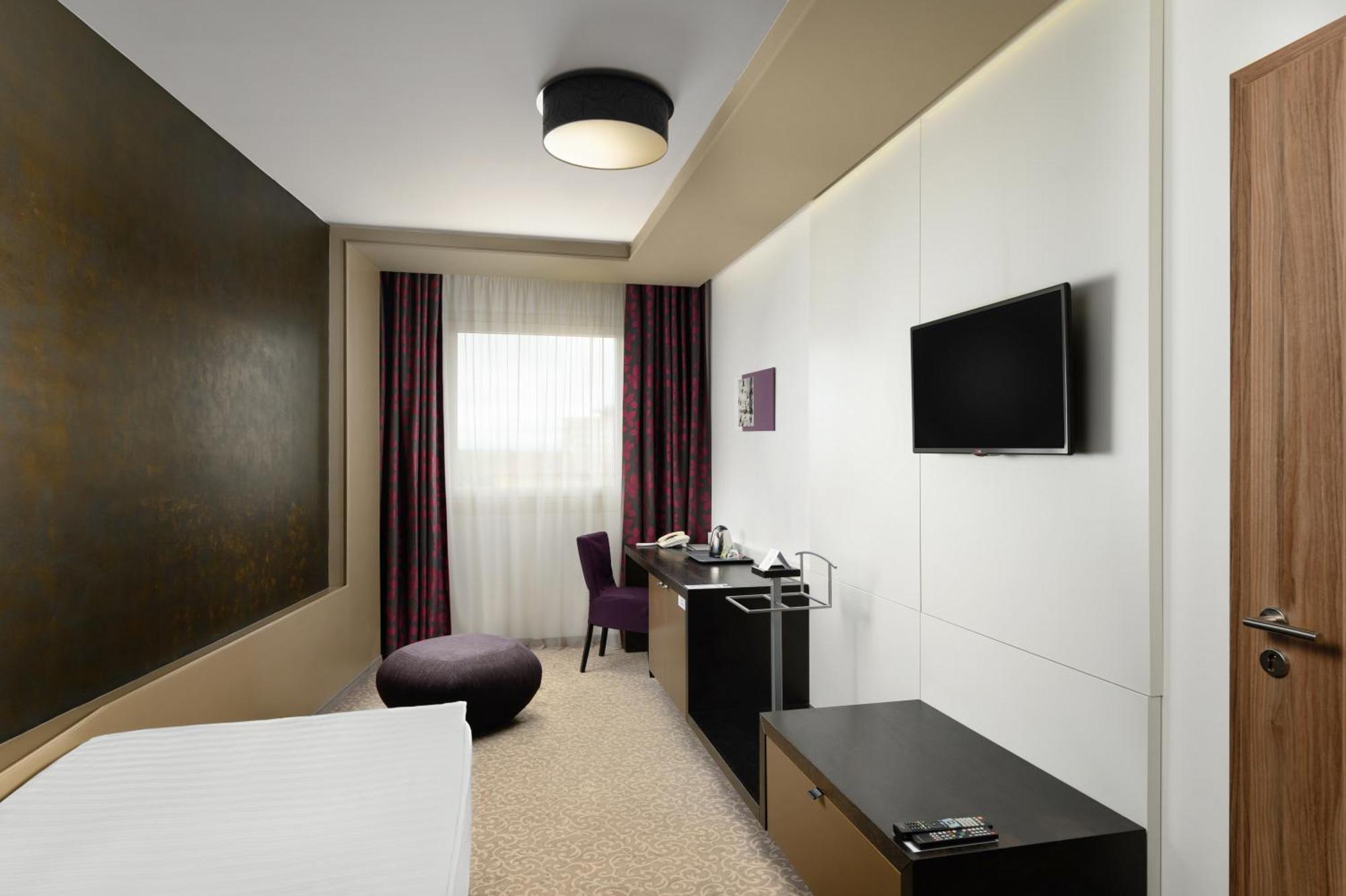 Corso Hotel Печ Экстерьер фото