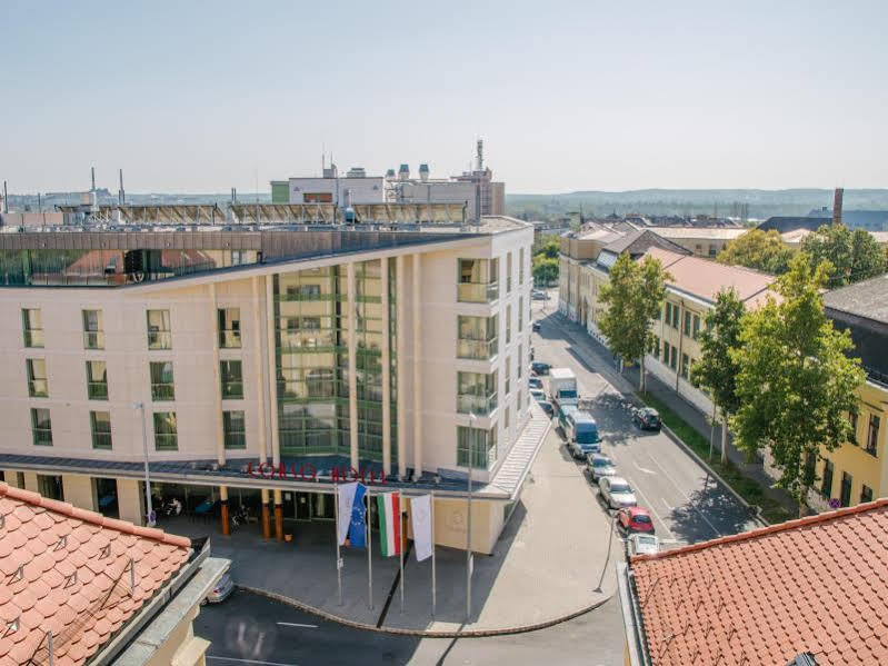 Corso Hotel Печ Экстерьер фото